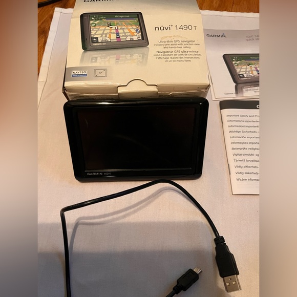 🎉HP🎉Garmin GPS Bundle - Picture 5 of 5